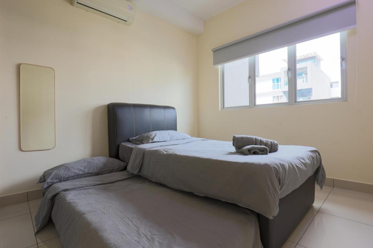 Cozy 2 Bedroom W Pool - 6 Pax - Kajang Ngoại thất bức ảnh